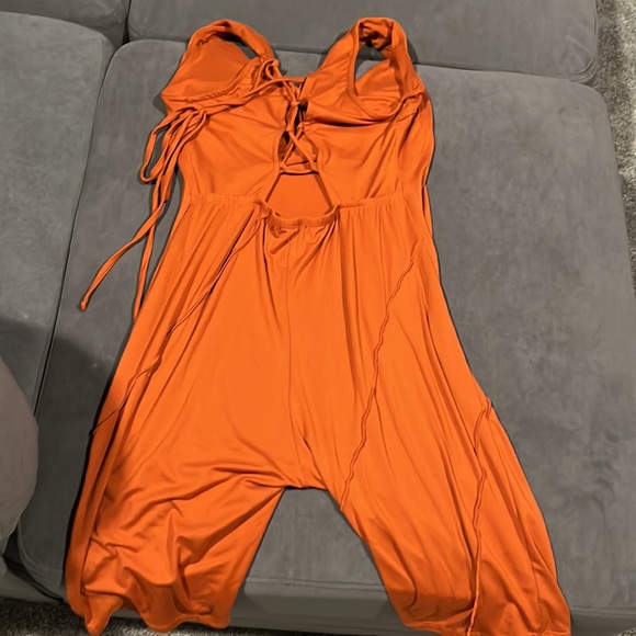 Fashion nova romper - Picture 2 of 2